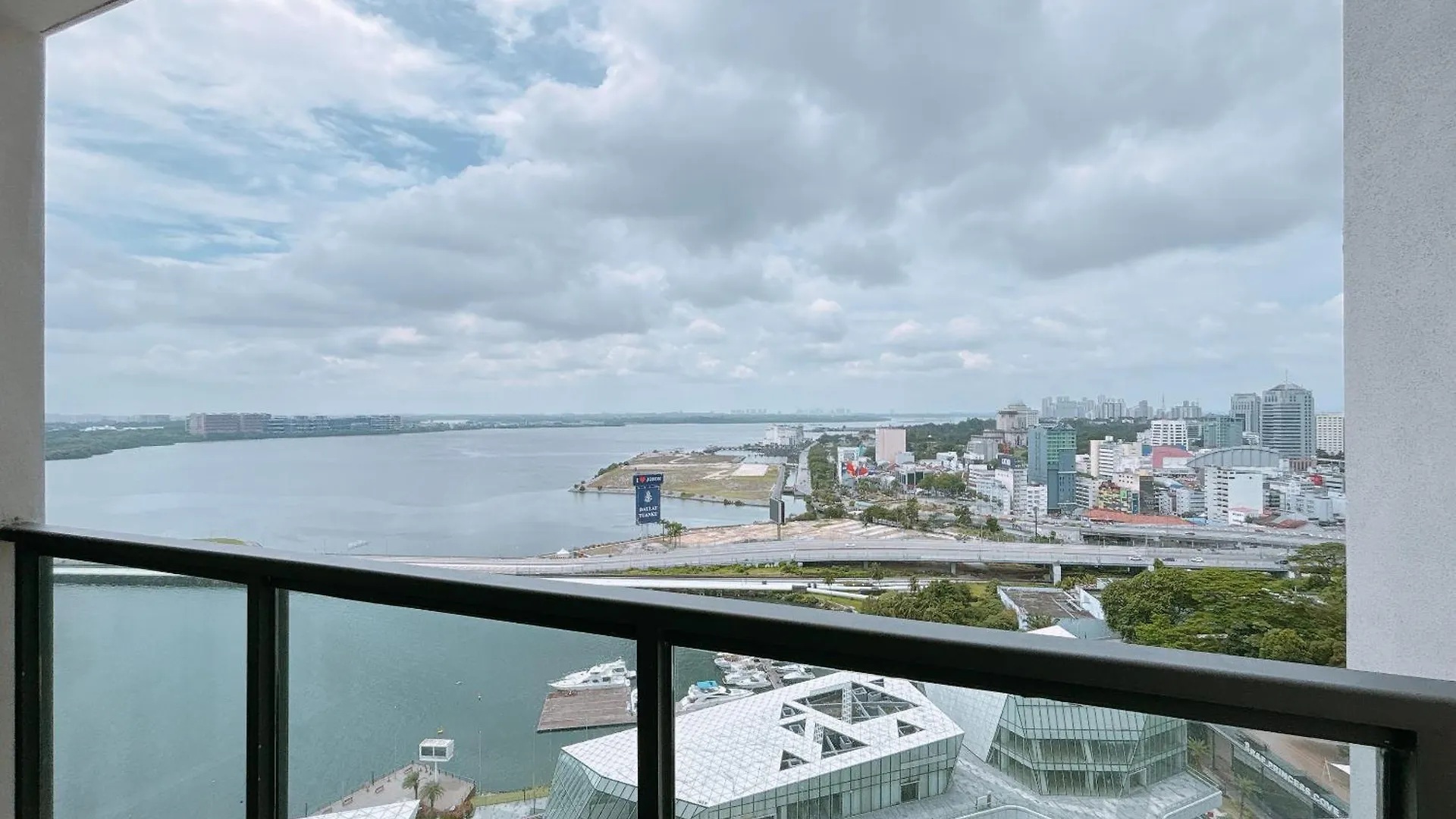 Sea View R&F Princess Cove Seine Region Johor Bahru