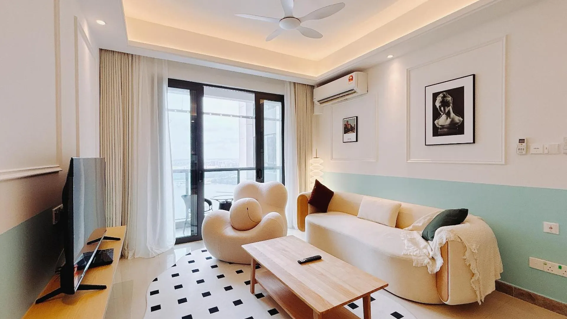 Sea View R&F Princess Cove Seine Region Johor Bahru Apartment