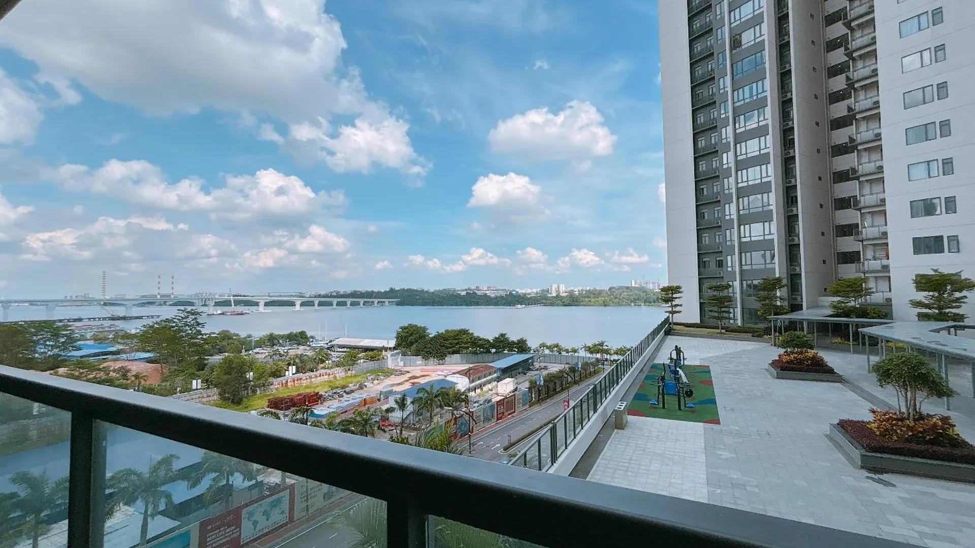 Lägenhet Sea View R&F Princess Cove Seine Region Johor Bahru
